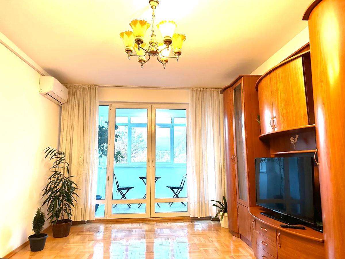 Vintage Bucharest Apartment Екстериор снимка