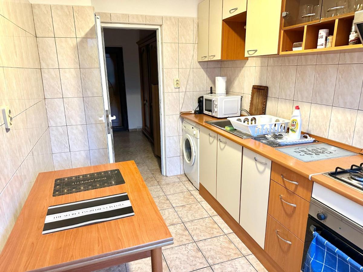Vintage Bucharest Apartment Екстериор снимка